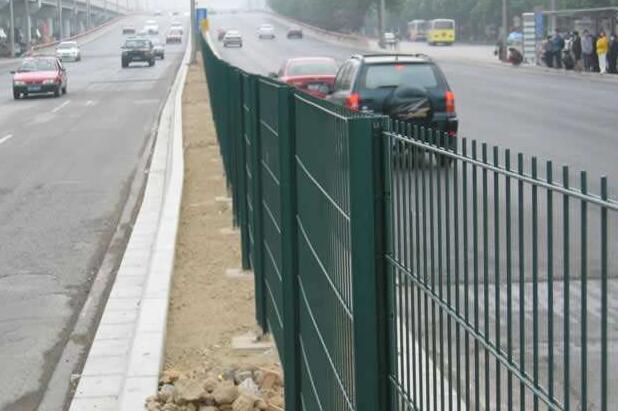 公路隔离栅