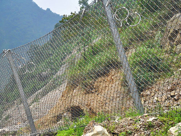 柔性边坡防护网图片3