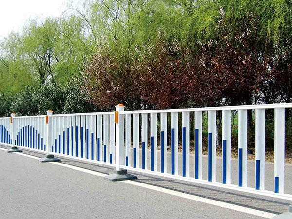 道路隔离护栏图片2