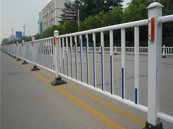 道路隔离护栏图片4