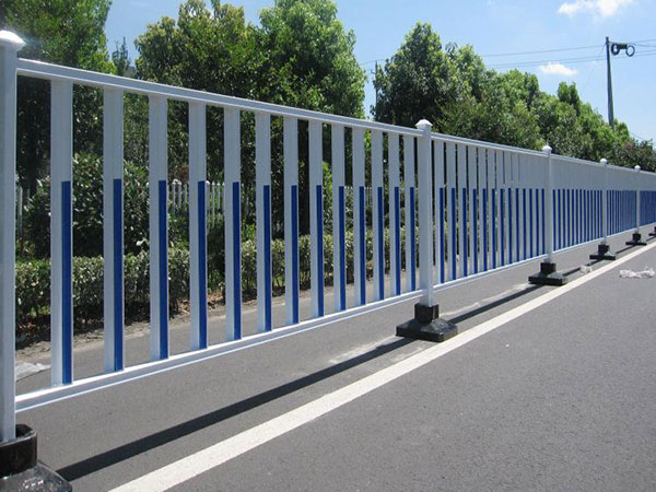 道路隔离护栏图片5